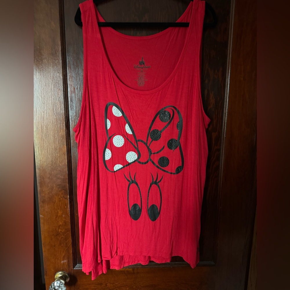 3x fits like a 4x Disney/Minnie Tank